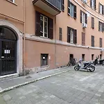 San Lorenzo Bridge House
